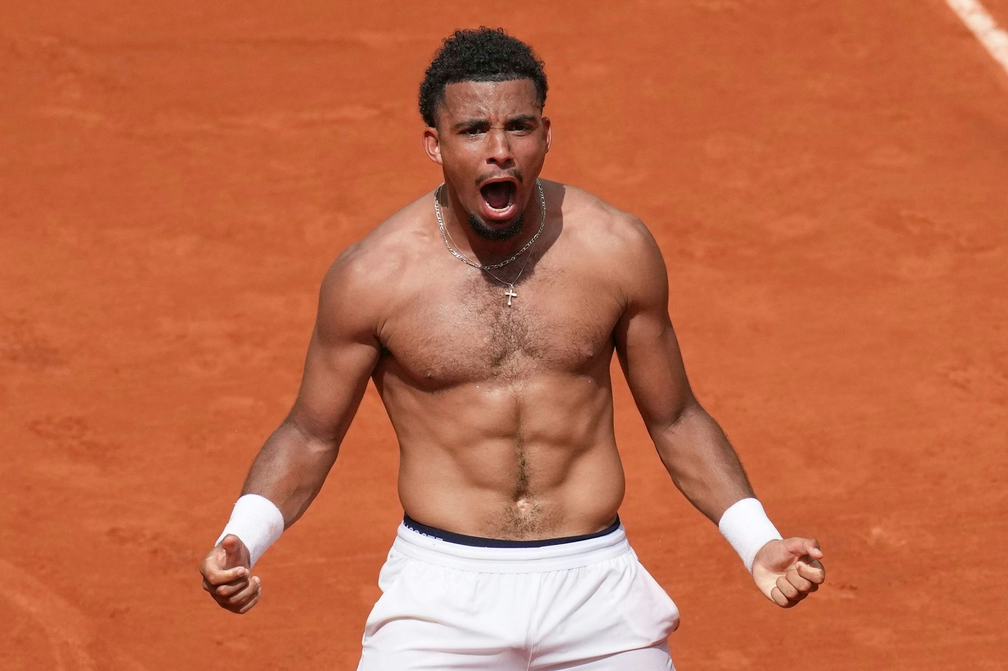 Arthur Fils bangt nach seinem Aus bei den French Open auch um seinen Einsatz in Wimbledon.