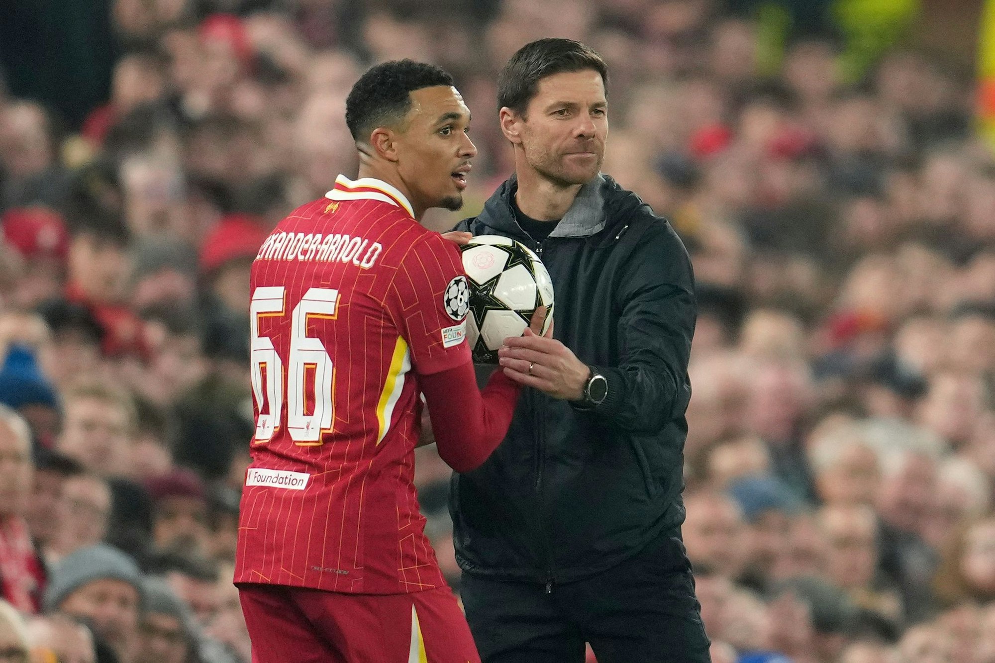 Trent Alexander-Arnold spielt künftig für Real Madrid und Trainer Xabi Alonso. Liverpool bekommt Millionen.