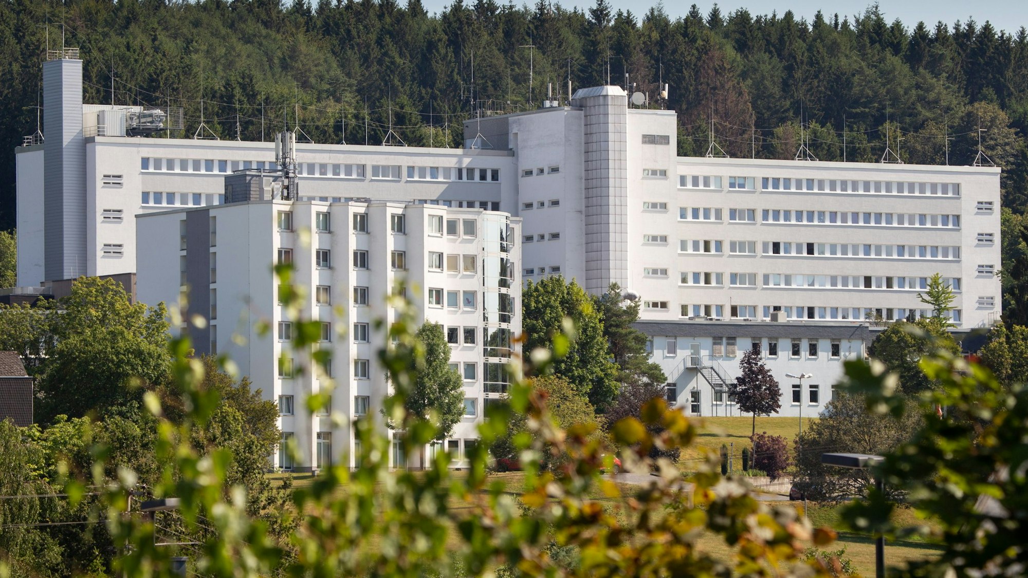 In einem Anbau des Waldbröler Kreiskrankenhauses soll im kommenden Oktober ein neues Medizinisches Versorgungszentrum untergebracht werden.