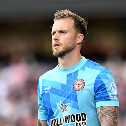 Mark Flekken goalkeeper of Brentford Wolverhampton Wanderers v Brentford, Premier League, Football, Molineux, Wolverhampton, UK - 25 May 2025 EDITORIAL USE ONLY No use with unauthorised audio, video, data, fixture lists, club/league logos or live services. Online in-match use limited to 120 images, no video emulation. No use in betting, games or single club/league/player publications. PUBLICATIONxINxGERxSUIxAUTxHUNxGRExMLTxCYPxROUxBULxUAExKSAxONLY Copyright: xAnnaxGowthorpe/Shutterstockx 15316443cq