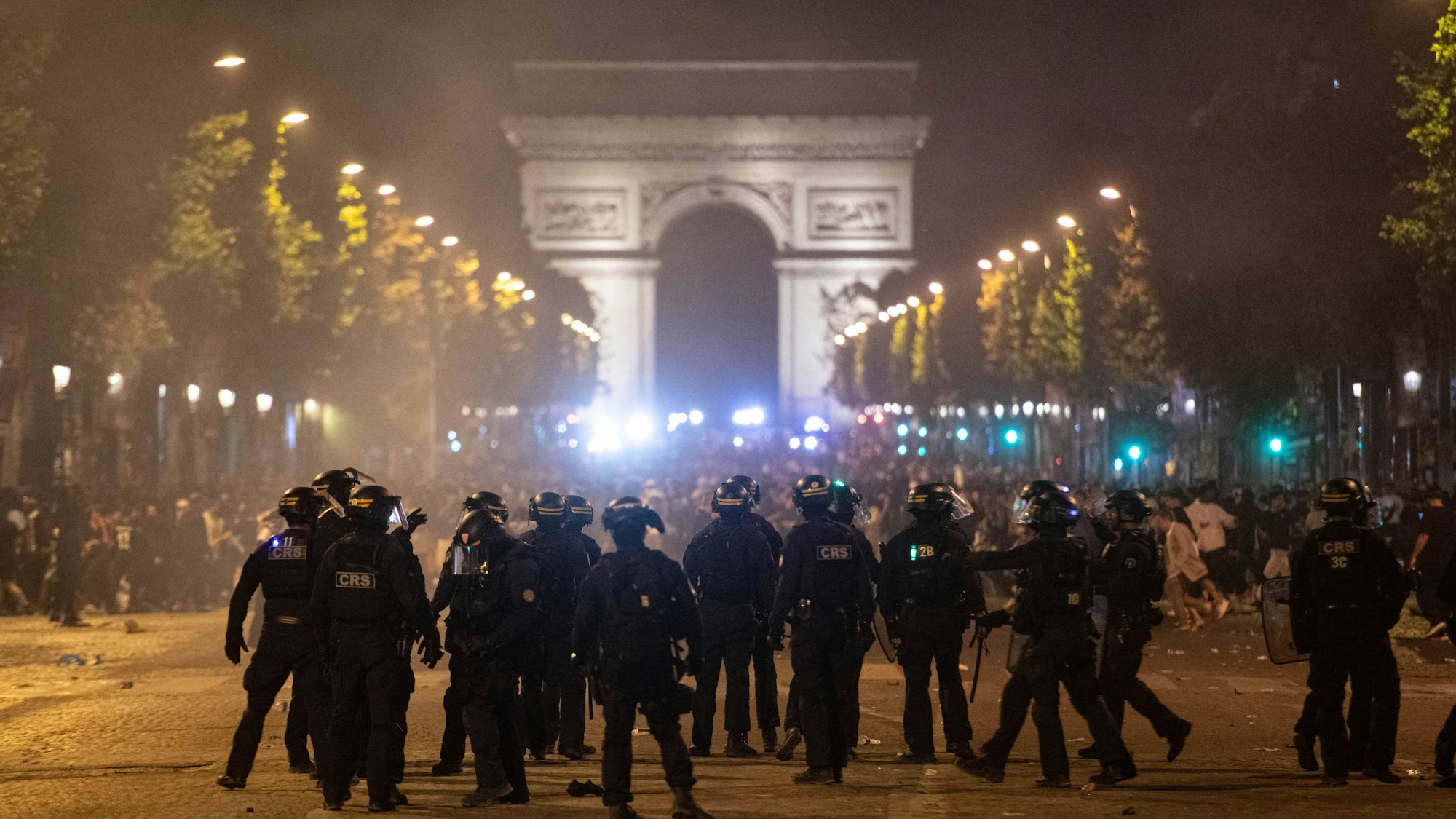 Auf den Champs-Elysées in Paris waren die Ausschreitungen am schlimmsten.