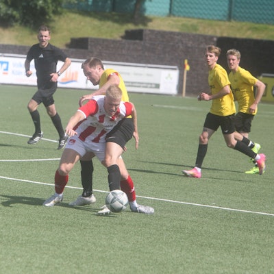 Voller Einsatz für den TuS Oberpleis: Jan Lucas Mowitz.