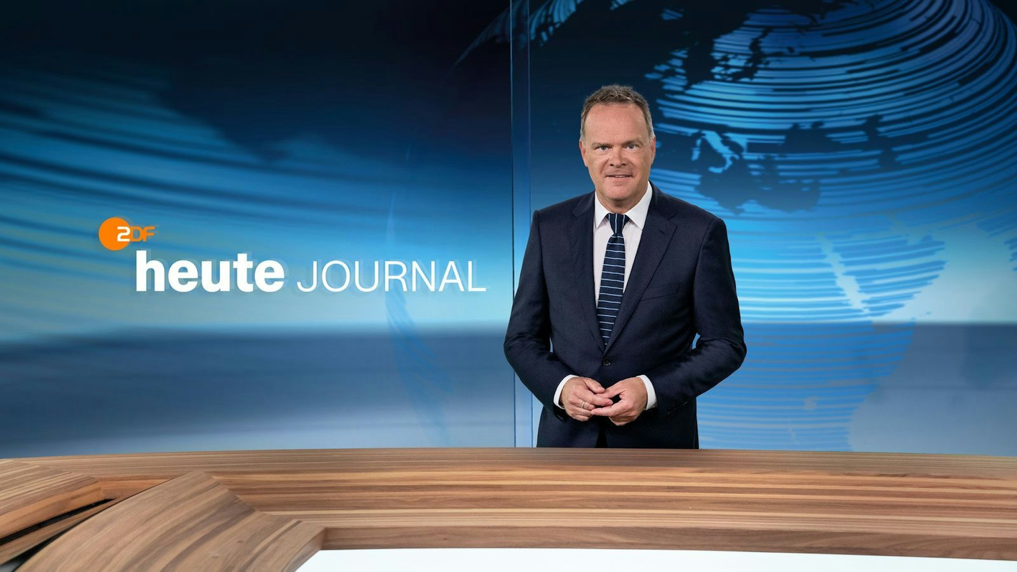 Der „heute journal“-Sprecher Christian Sievers wurde Opfer einer Deepfake-Werbung. (Bild: ZDF / Jana Kay)