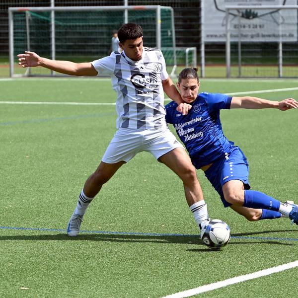 01.06.2025, Fussball-SV Schlebusch-Rheinbach
links: Nr 4
Foto: Uli Herhaus