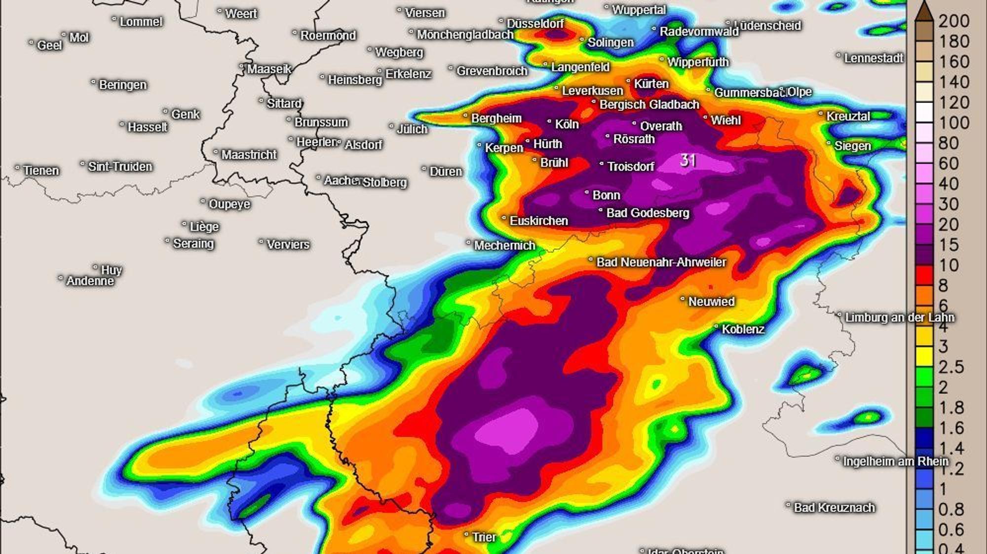 Das Unwetter von Samstag konnte schon früh prognostiziert werden.
