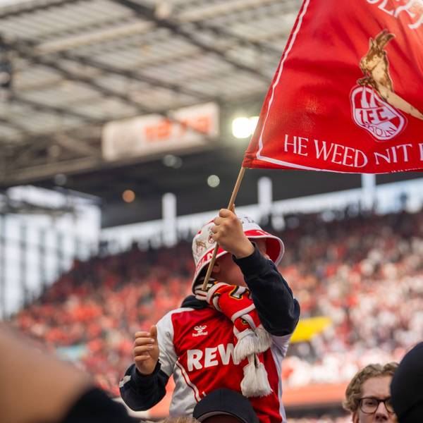 Besucher des Kölner Stadions müssen in der kommenden Saison deutlich höhere Preise für ihre Dauerkarten zahlen.