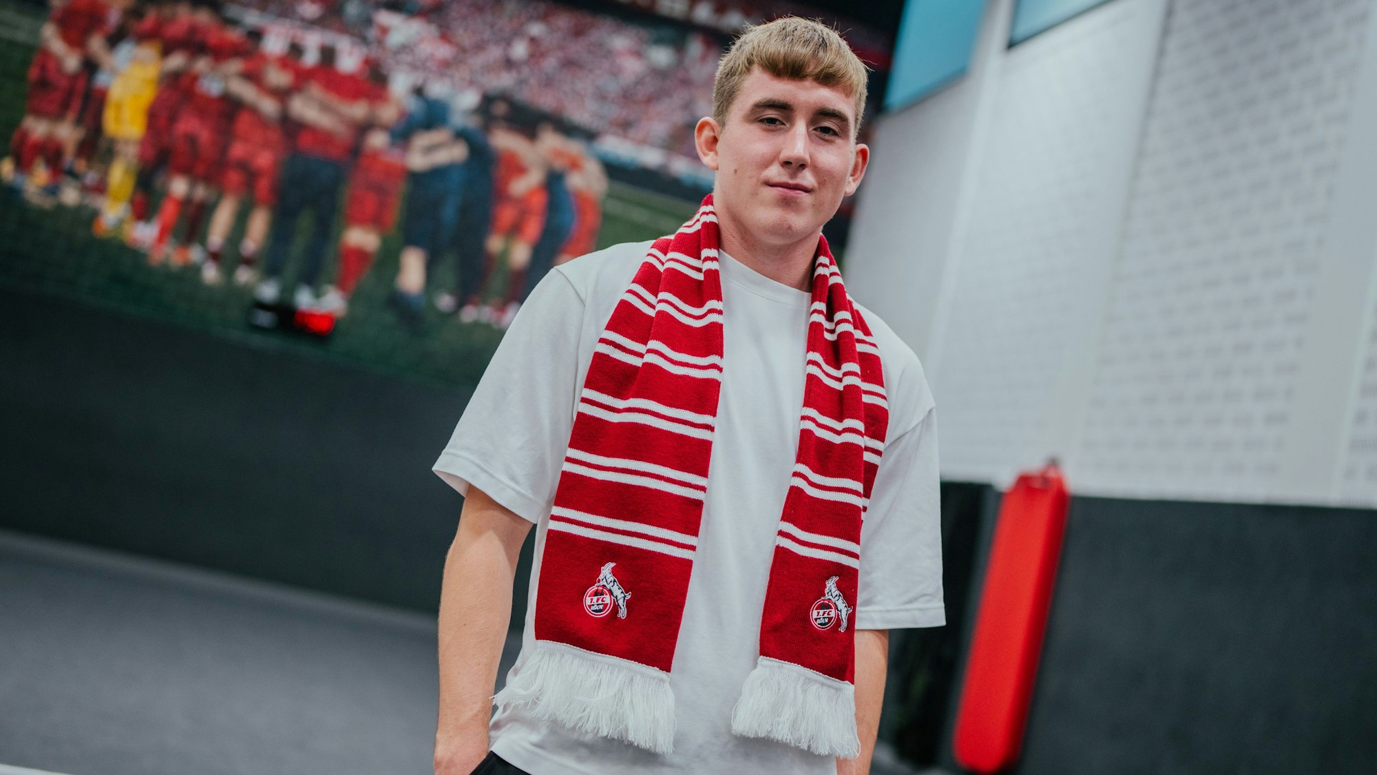 Isak Johannesson hat beim 1. FC Köln einen Fünfjahresvertrag unterschrieben.