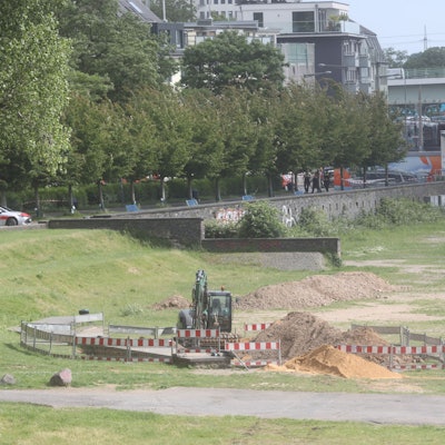 Auf der Deutzer Werft wurden drei Weltkriegsbomben gefunden. Die Entschärfung soll am Mittwoch stattfinden, von den Evakuierungen sind dann 20.000 Anwohner betroffen.
