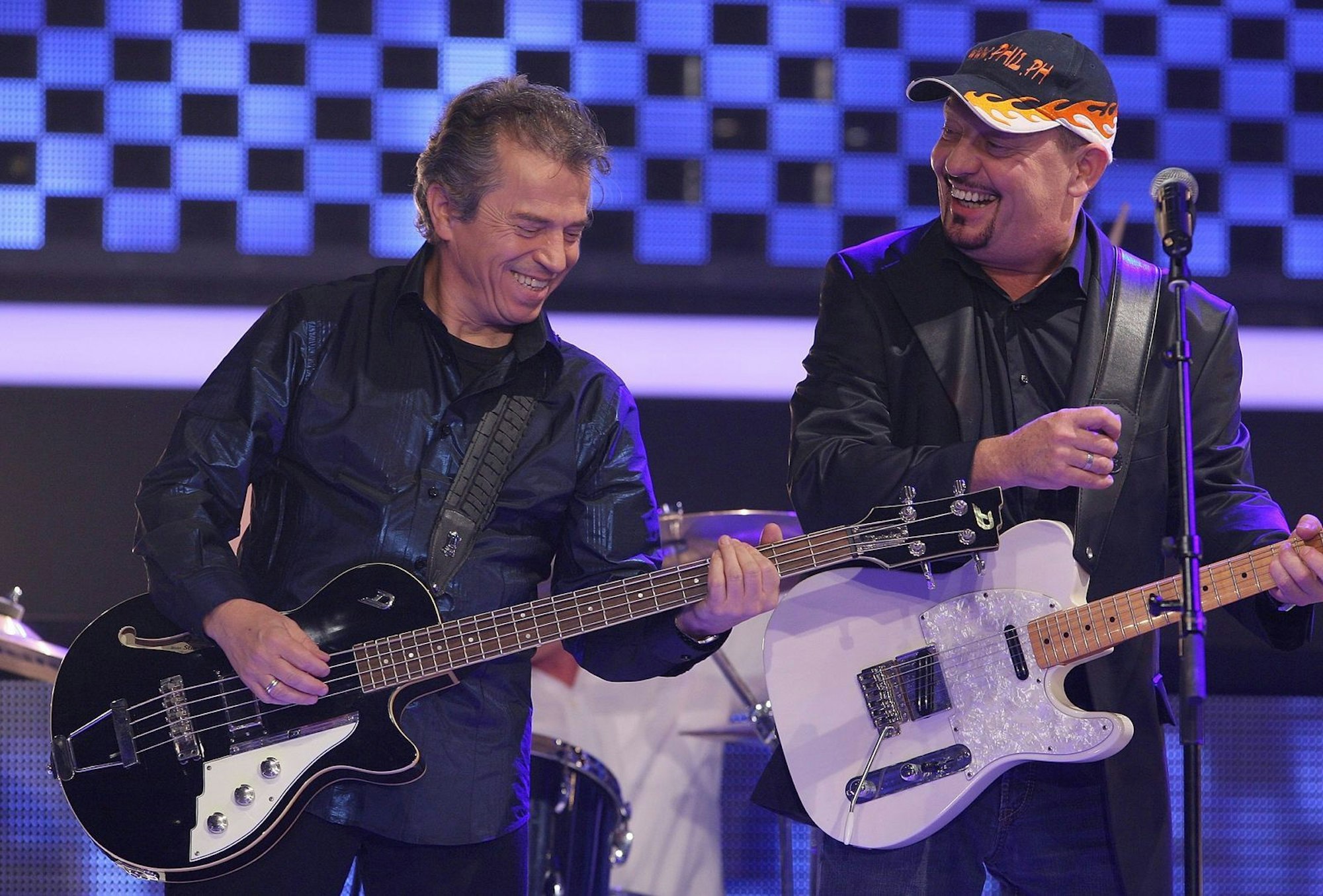 Günther Sigl (links) erkannte schon früh: „Rock'n'Roll und Bayerisch, das geht ganz gut zusammen.“ (Bild: 2007 Ralf Juergens/Ralf Juergens)