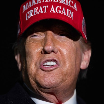 US-Präsident Donald Trump hat eine absurde Verschwörungstheorie über Joe Biden verbreitet. (Archivbild)