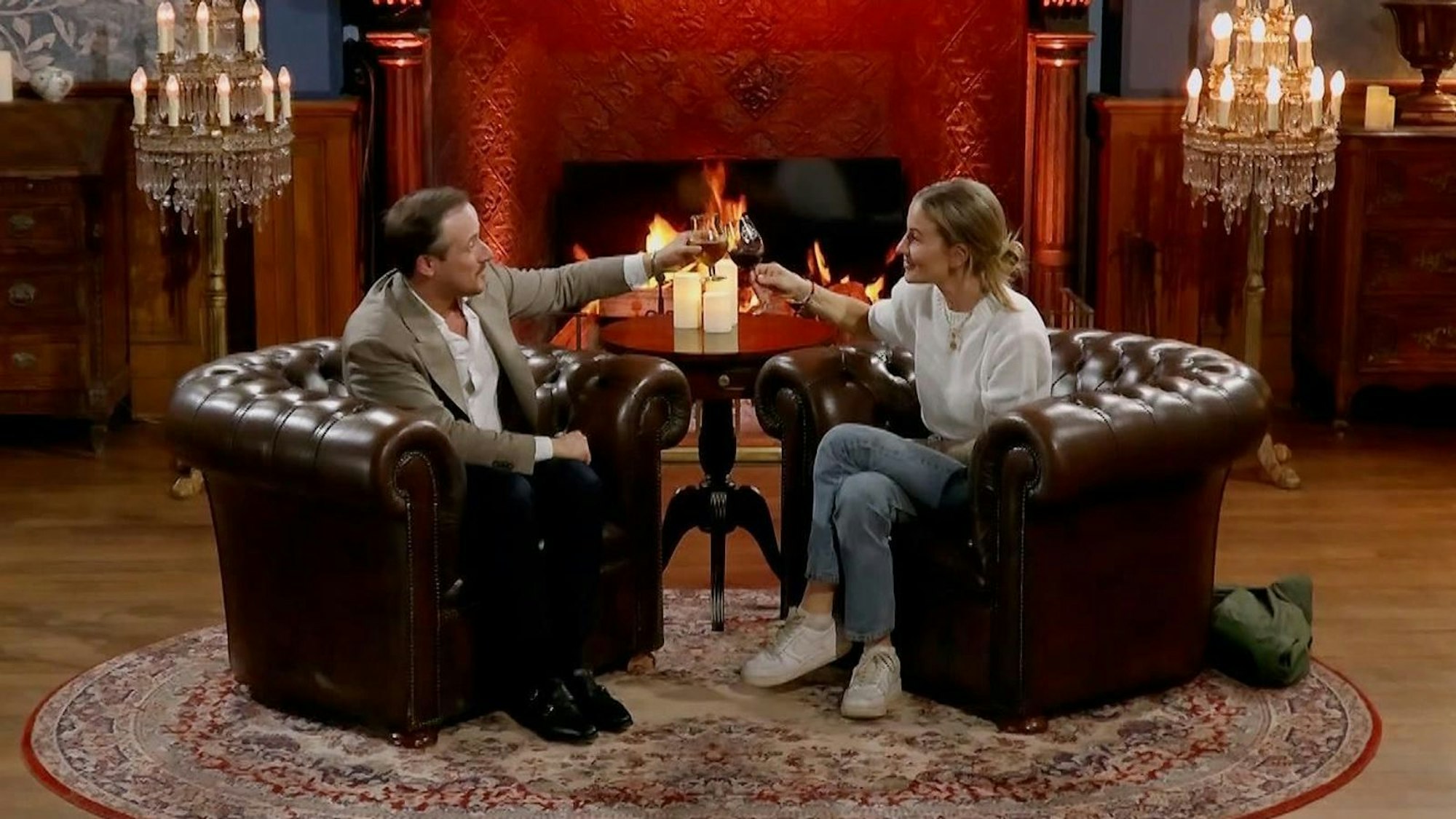 Joe Laschet lag bisher immer daneben. Langsam meldete sich der Instinkt. Zu Charlotte sagte er: „Du bist entweder die perfekte Loyale oder die perfekte Verräterin.“ (Bild: RTL)