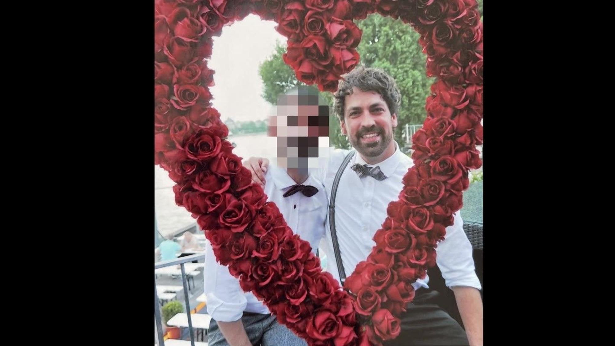 Matthias Rödder dachte, Dennis sei die große Liebe. Doch es kam anders. In einer Sky-Doku erzählt er seine Geschichte.