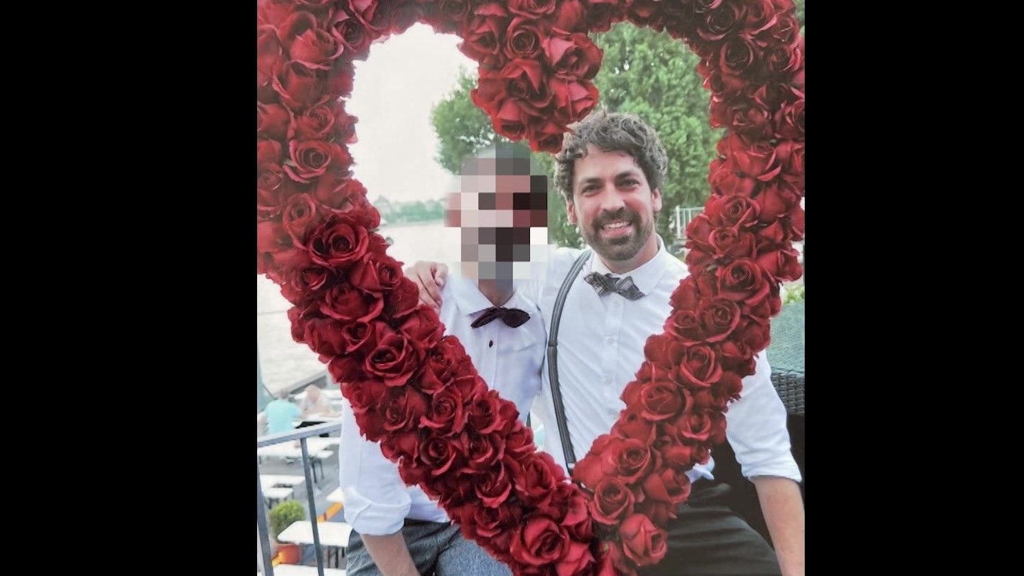 Matthias Rödder dachte, Dennis sei die große Liebe. Doch es kam anders. In einer Sky-Doku erzählt er seine Geschichte.