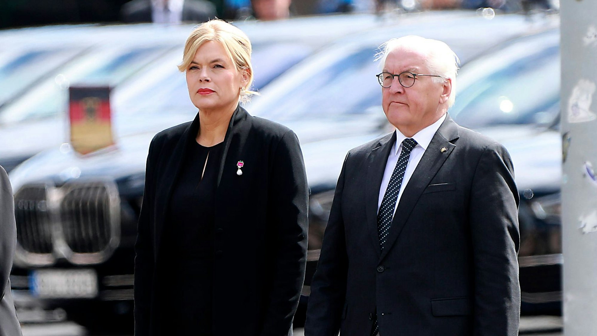 Bundestagspräsidentin Julia Klöckner und Bundespräsident Frank-Walter Steinmeier bei der Kranzniederlegung zum Gedenken an den 80. Jahrestag der Befreiung an der Neuen Wache in Berlin. (Archivfoto)