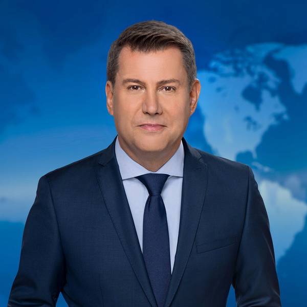 Jens Riewa in der ARD-„Tagesschau“-Kulisse.