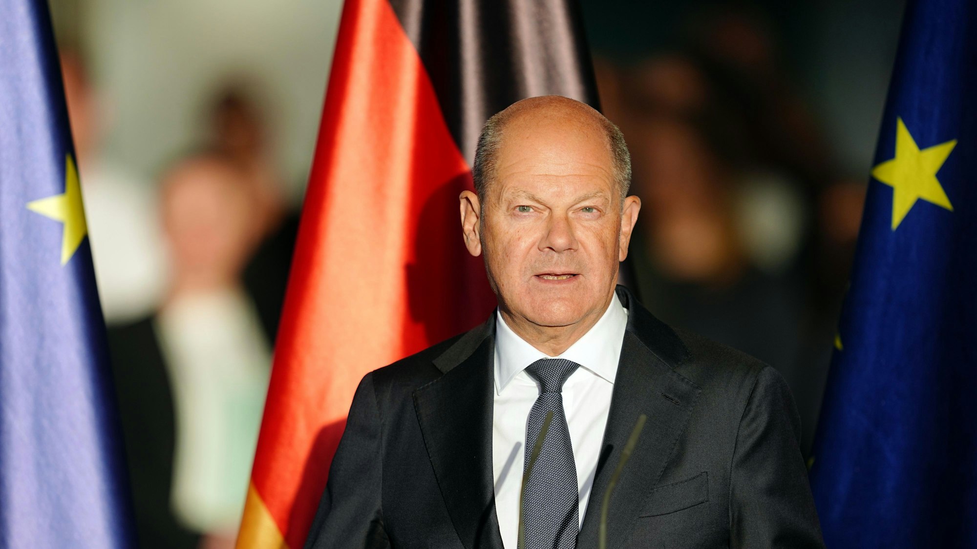 06.05.2025, Berlin: Olaf Scholz (SPD), ehemaliger Bundeskanzler, spricht während der Amtsübergabe im Bundeskanzleramt. Foto: Kay Nietfeld/dpa +++ dpa-Bildfunk +++