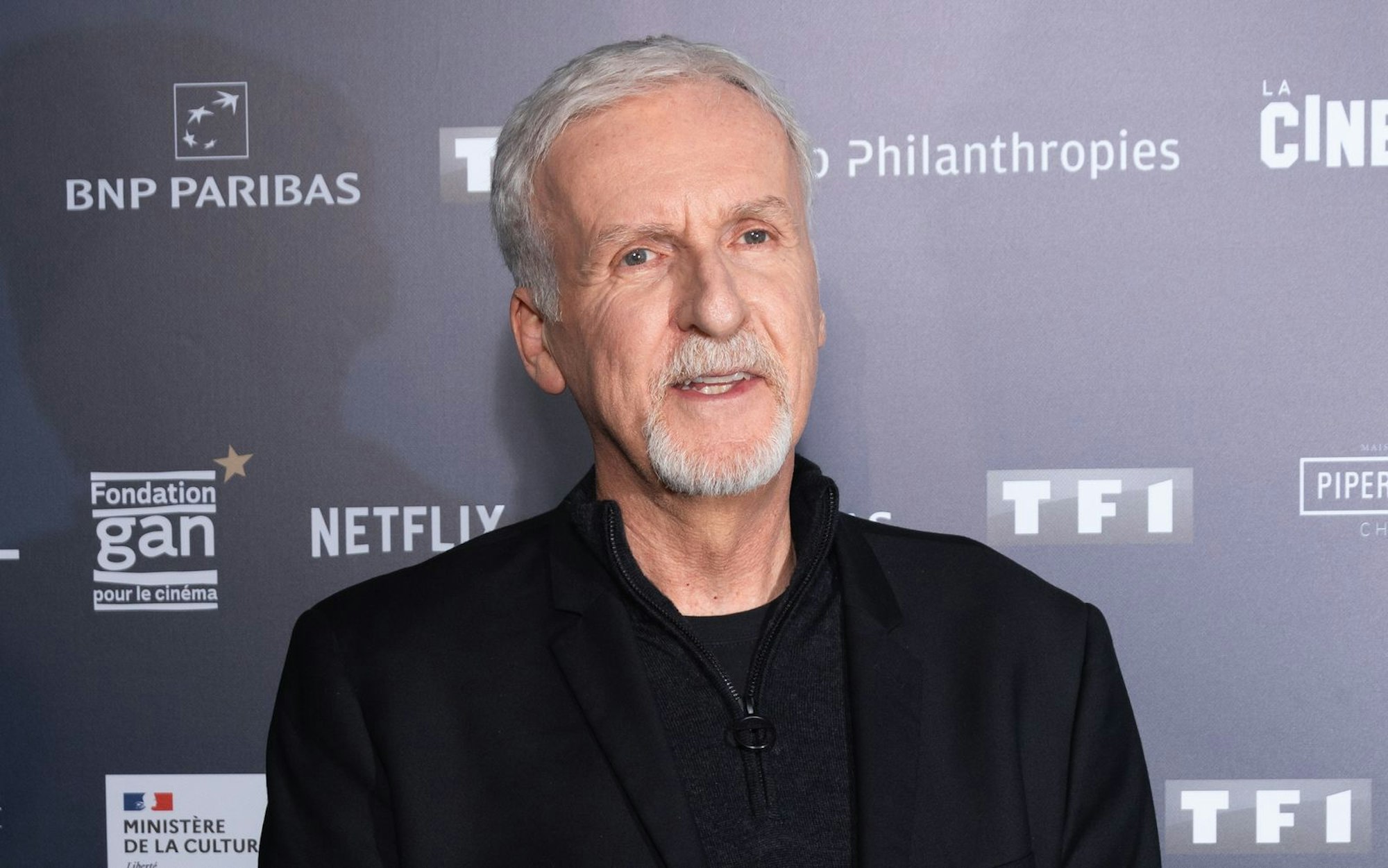 James Cameron schreibt neben seiner Arbeit an den „Avatar“-Filmen ein Drehbuch nach dem Roman „The Devils“. (Bild: 2024 Getty Images/Marc Piasecki)
