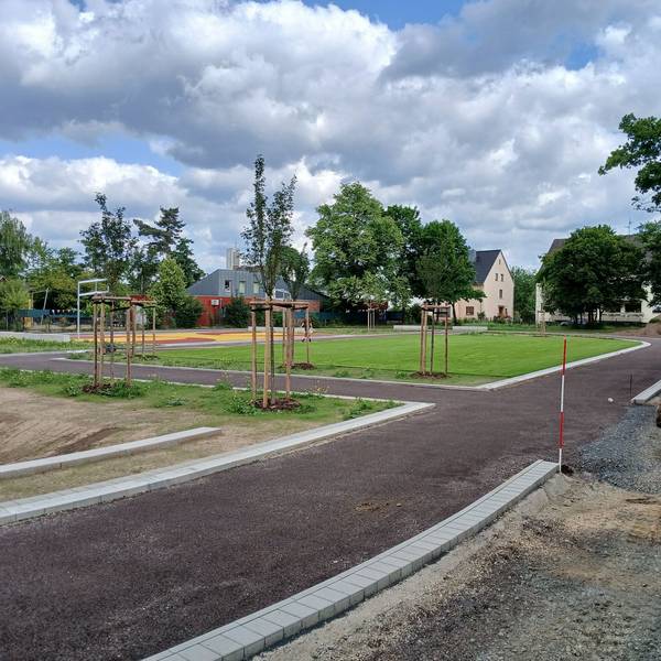 In Siegburg-Brückberg steht ein neuer Sport-und Freizeitplatz kurz vor der Fertigstellung