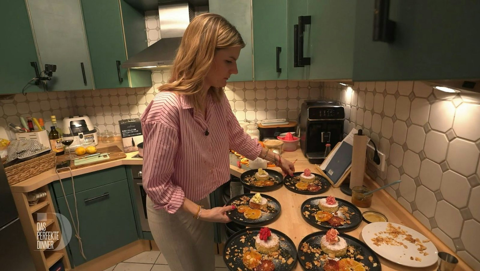Dessert-Zeit bei Joan (33). (Bild: RTL)