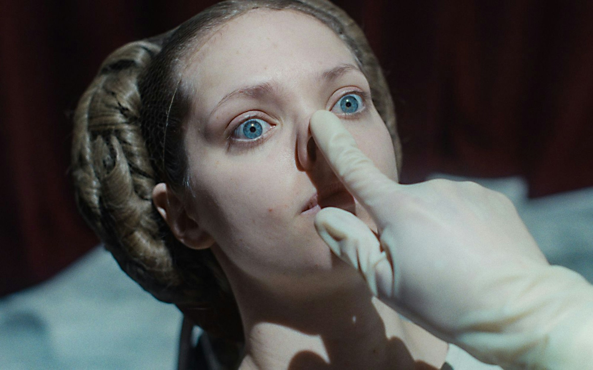 Zwischen Schönheitswahn und Folter: „The Ugly Stepsister“ interpretiert die Aschenputtel-Erzählung als grausiges Body-Horror-Märchen. (Bild: Marcel Zyskind/Capelight Pictures)