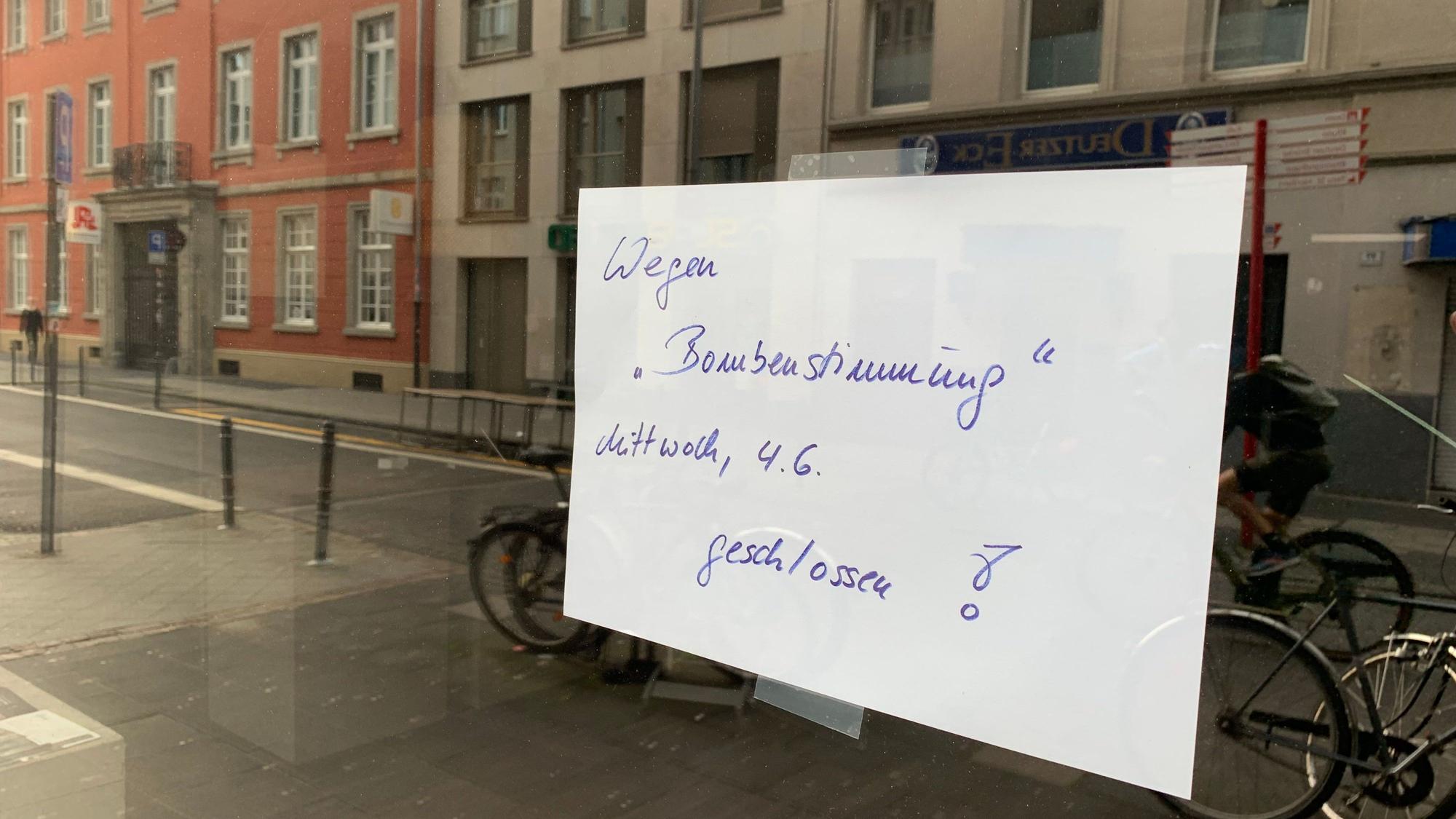 Ein Friseursalon auf der Deutzer Freiheit muss wegen „Bombenstimmung“ am Mittwoch geschlossen bleiben.