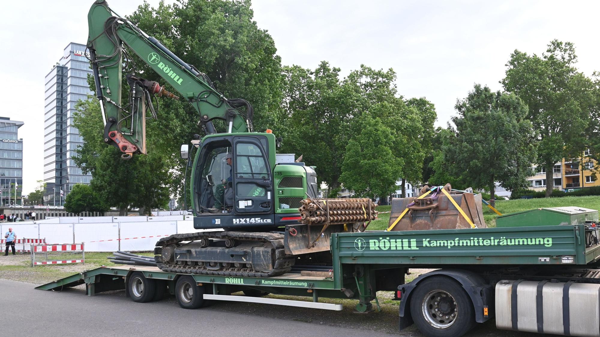 04.06.2025 Köln. Drei Weltkriegsbomben wurden in Deutz gefunden. Es gibt eine großräumige Evakuierung. Deutzer Werft. Foto: Alexander Schwaiger
