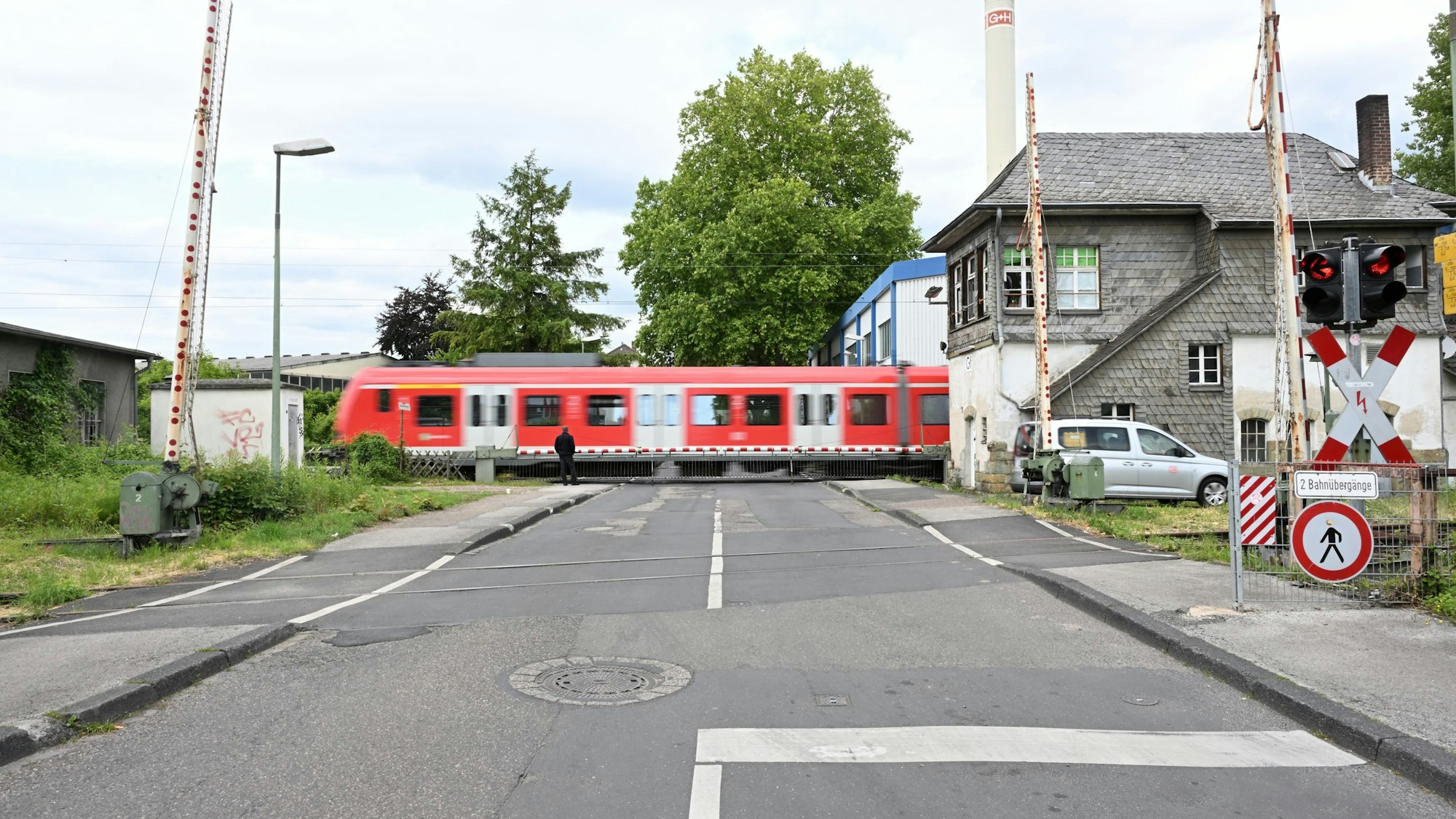 Der Bahnübergang Tannenbergstraße
