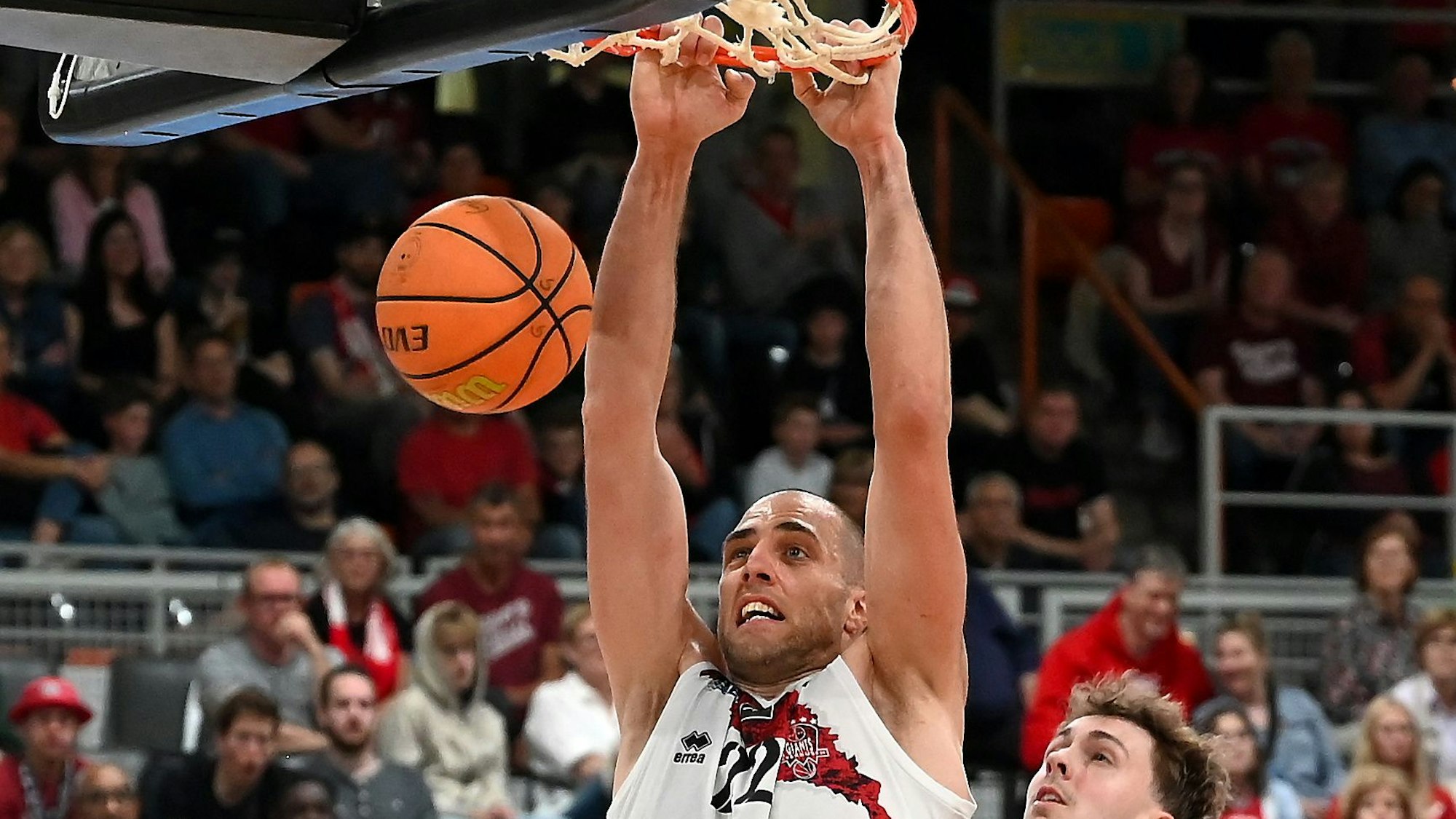 20250525-UHK-Basketball Bayer Giants-Wolmirstedt
links: Dennis Heinzmann (Bayer)
Foto: Uli Herhaus