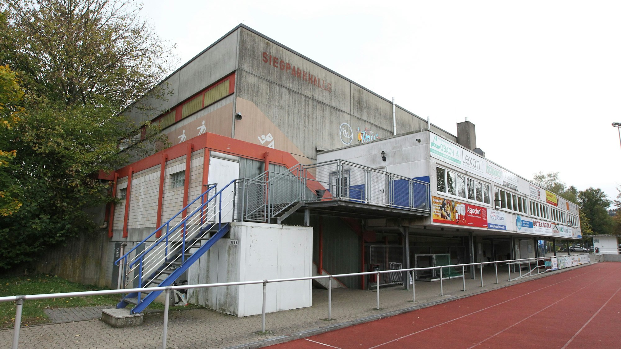 Die Siegparkhalle Eitorf ist seit neun Jahren geschlossen. Archivfoto.