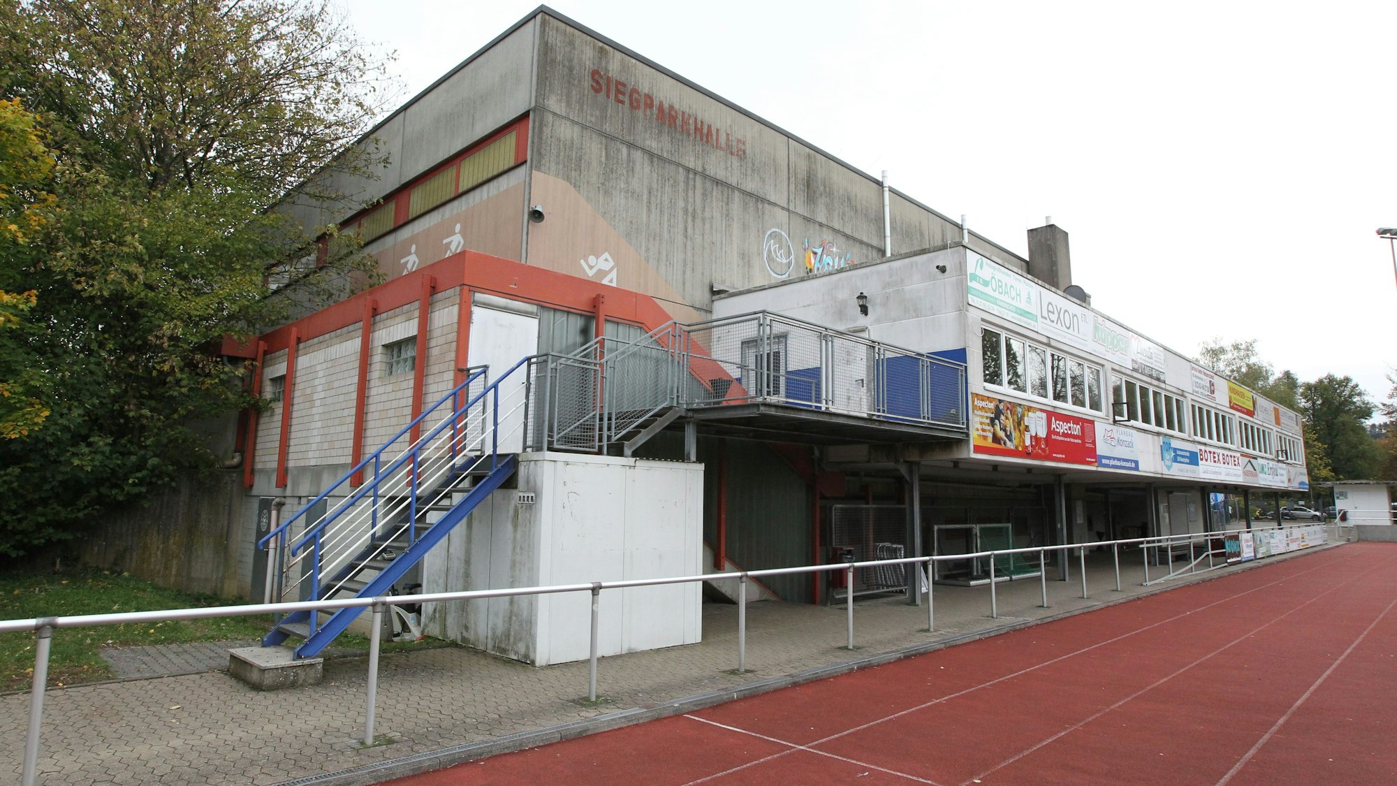 Die Siegparkhalle in Eitorf ist immer noch nicht für Vereine nutzbar. Archivfoto.