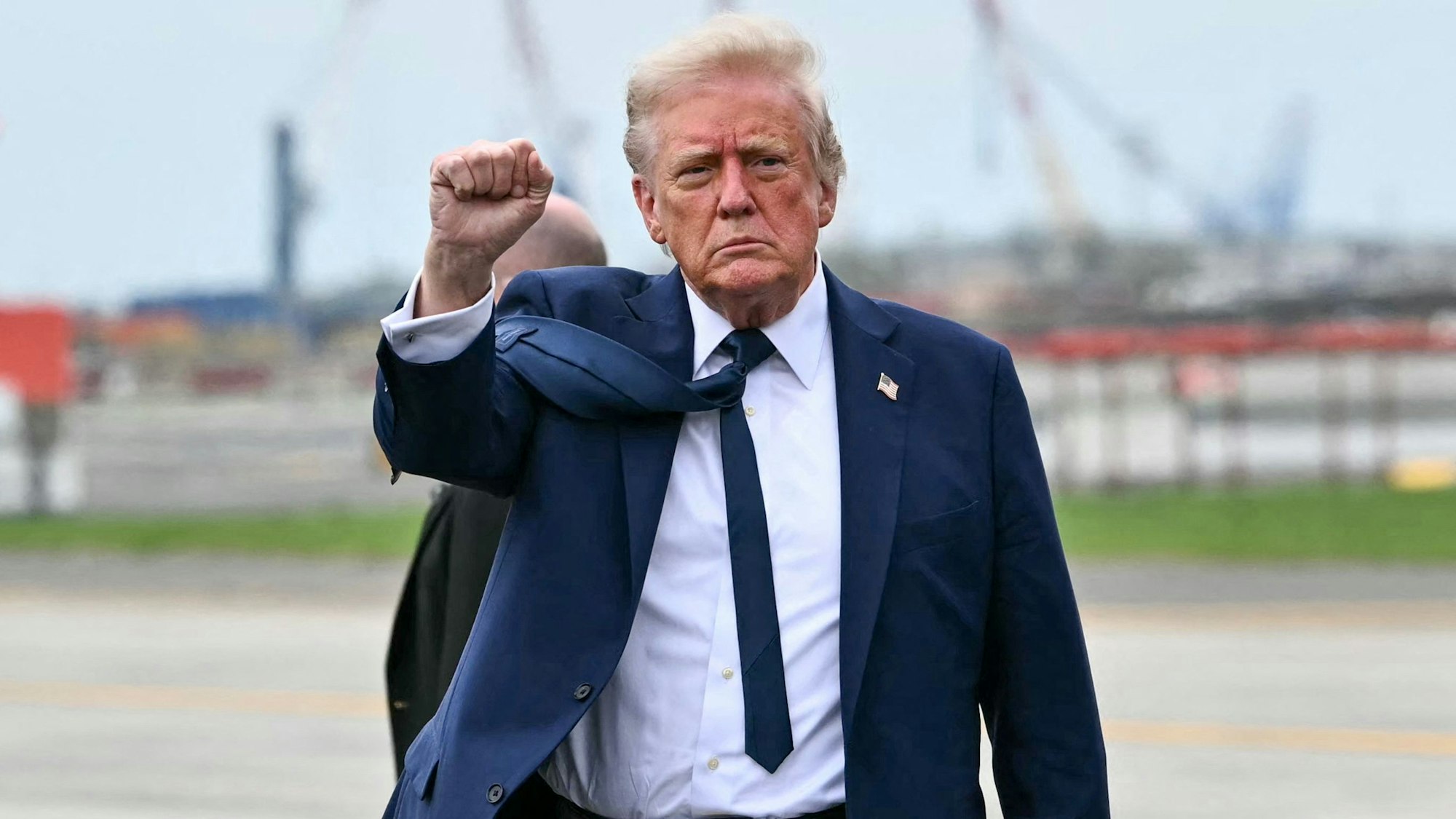 Donald Trump will Menschen aus bestimmten Ländern nicht mehr in die USA einreisen lassen.