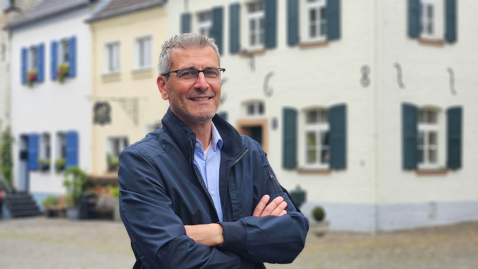Zu sehen ist Michael Stupp, Bürgermeisterkandidat der CDU in Bedburg.