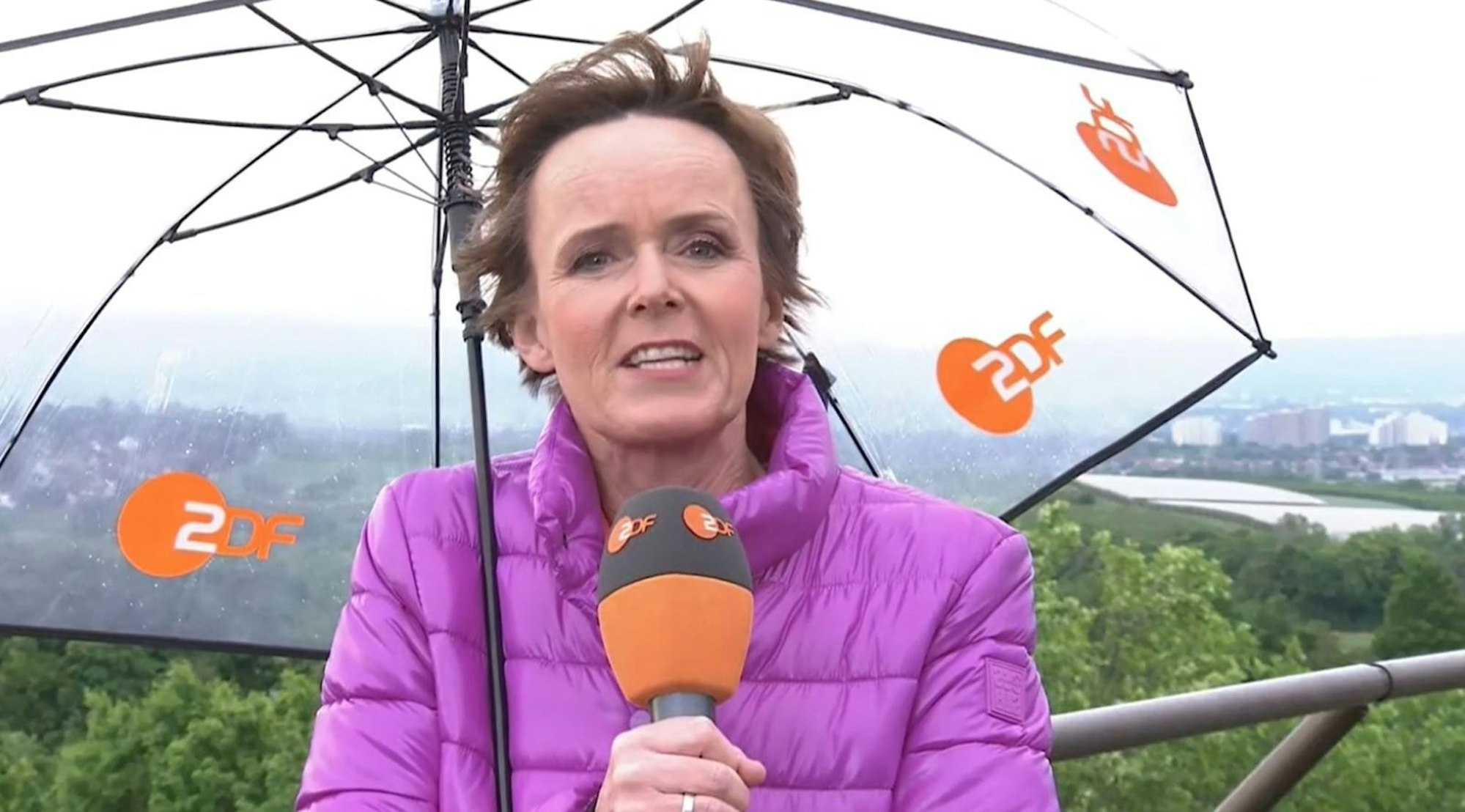 Lag als einzige mit ihrer Prognose richtig: Meteorologin Katja Horneffer. (Bild: ZDF)