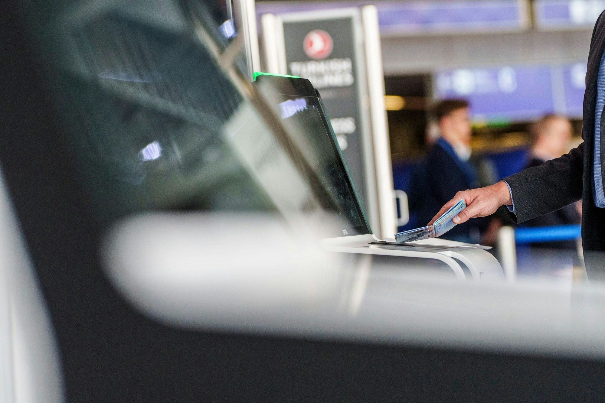 Check-in-Automat am Frankfurter Flughafen: Solche Angebote zum Einchecken ohne Personenkontakt nehmen zu.