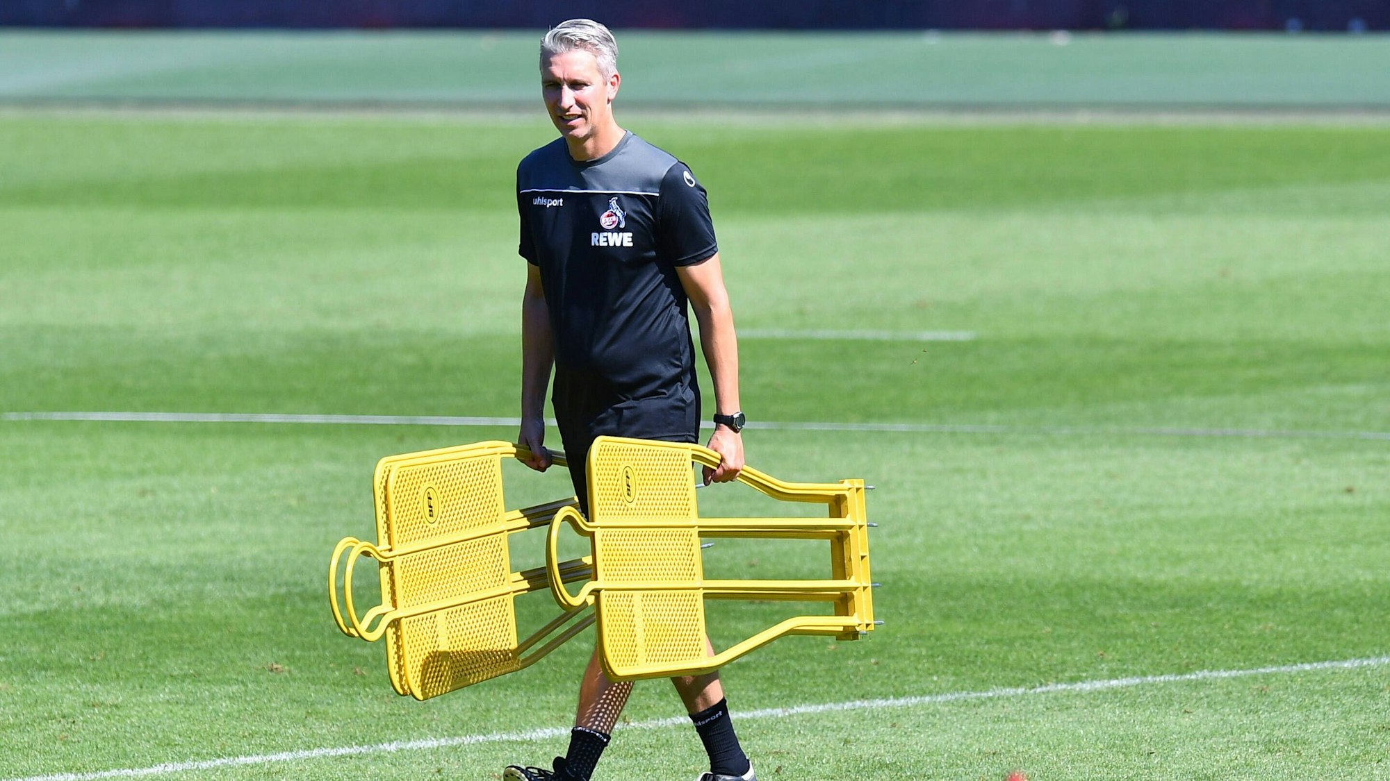 Fußball 1. Bundesliga Trainingsauftakt 1. FC Köln am 08.08.2020 im Franz-Kremer-Stadion in Köln Frank Kaspari Co-Trainer Köln DFL regulations prohibit any use of photographs as image sequences and/or quasi-video. *** Soccer 1 Bundesliga training kick-off 1 FC Köln on 08 08 2020 at the Franz Kremer Stadium in Cologne Frank Kaspari Co Trainer Köln DFL regulations prohibit any use of photographs as image sequences and or quasi video xRx