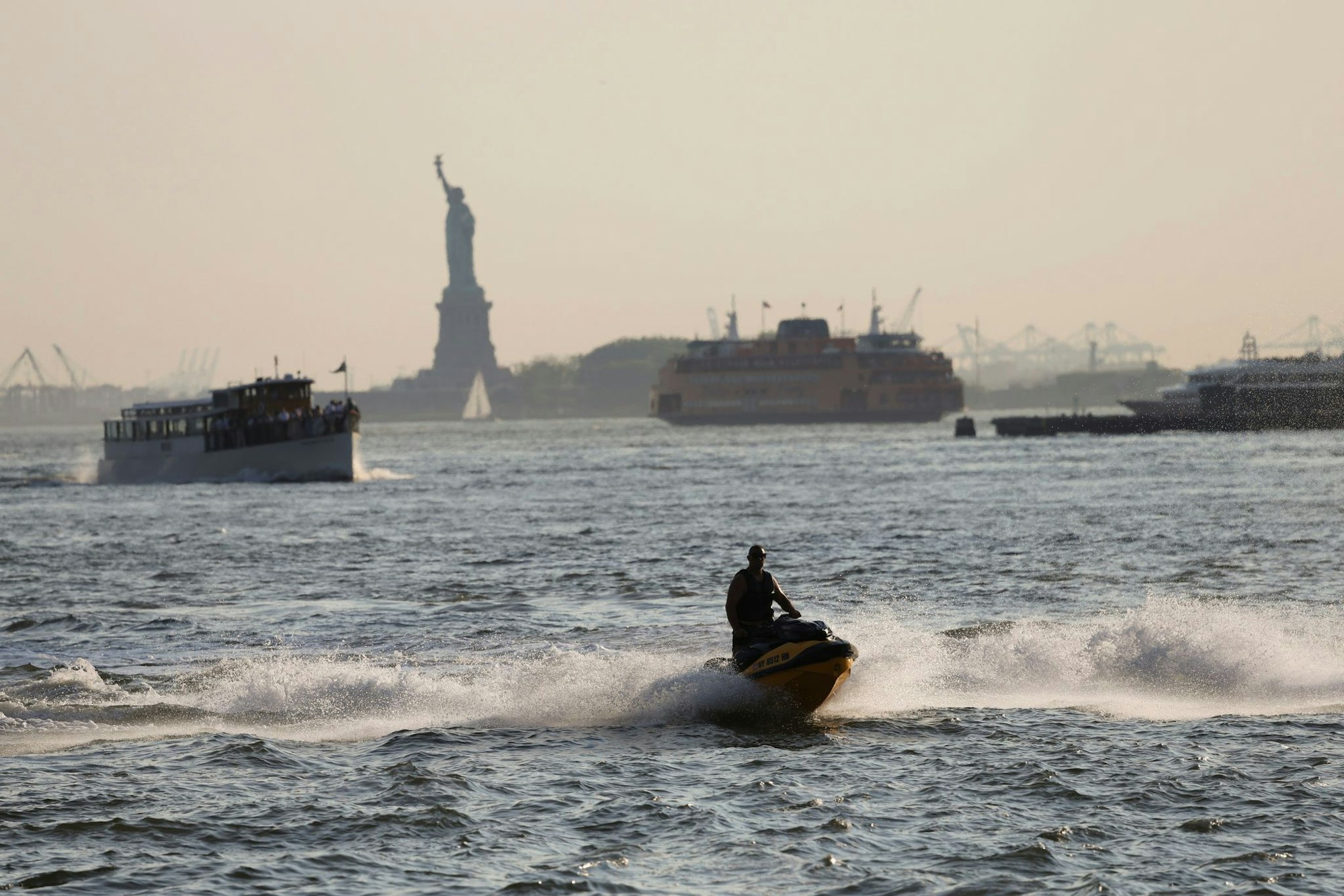 Die Sicht ist getrübt in New York - das liegt an Bränden weit entfernt