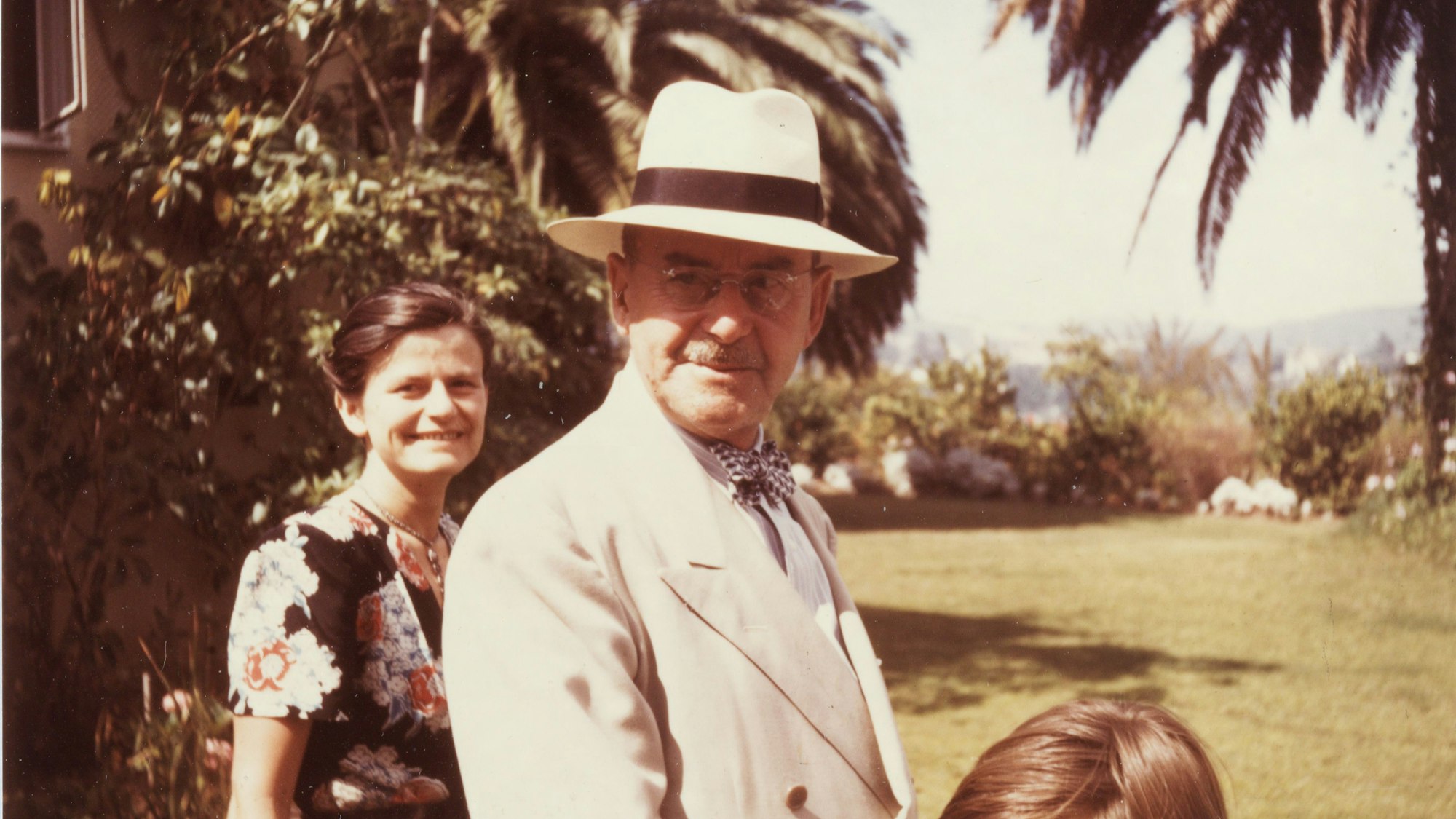 Thomas Mann mit seiner Tochter Elisabeth etwa 1946.