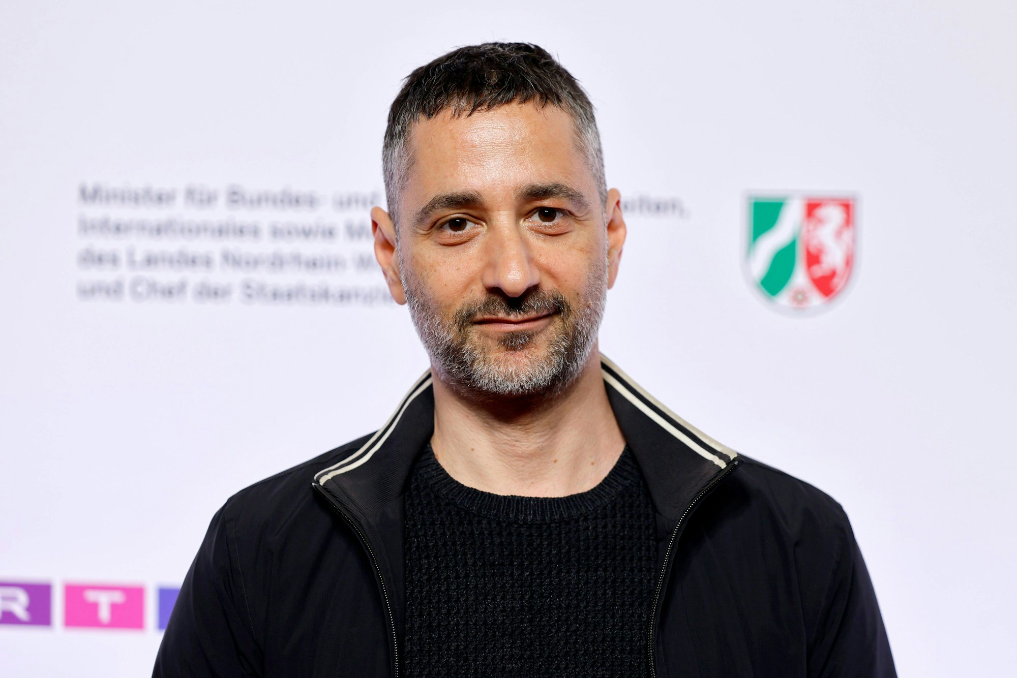 Schauspieler Denis Moschitto bei der Premiere der Serie Chabos beim 11. Seriencamp Festival 2025 im Cinenova Kino.