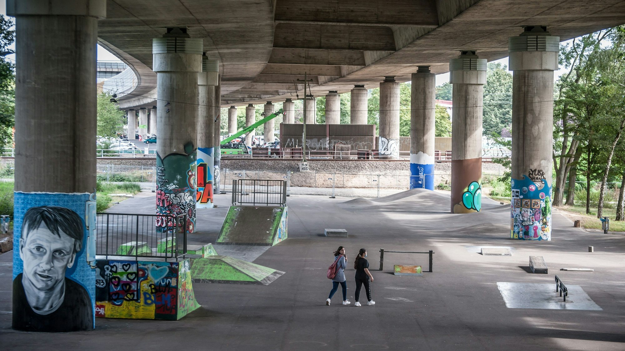 Skate-Anlage unter der Stelze Skater-Anlage Foto: Ralf Krieger
