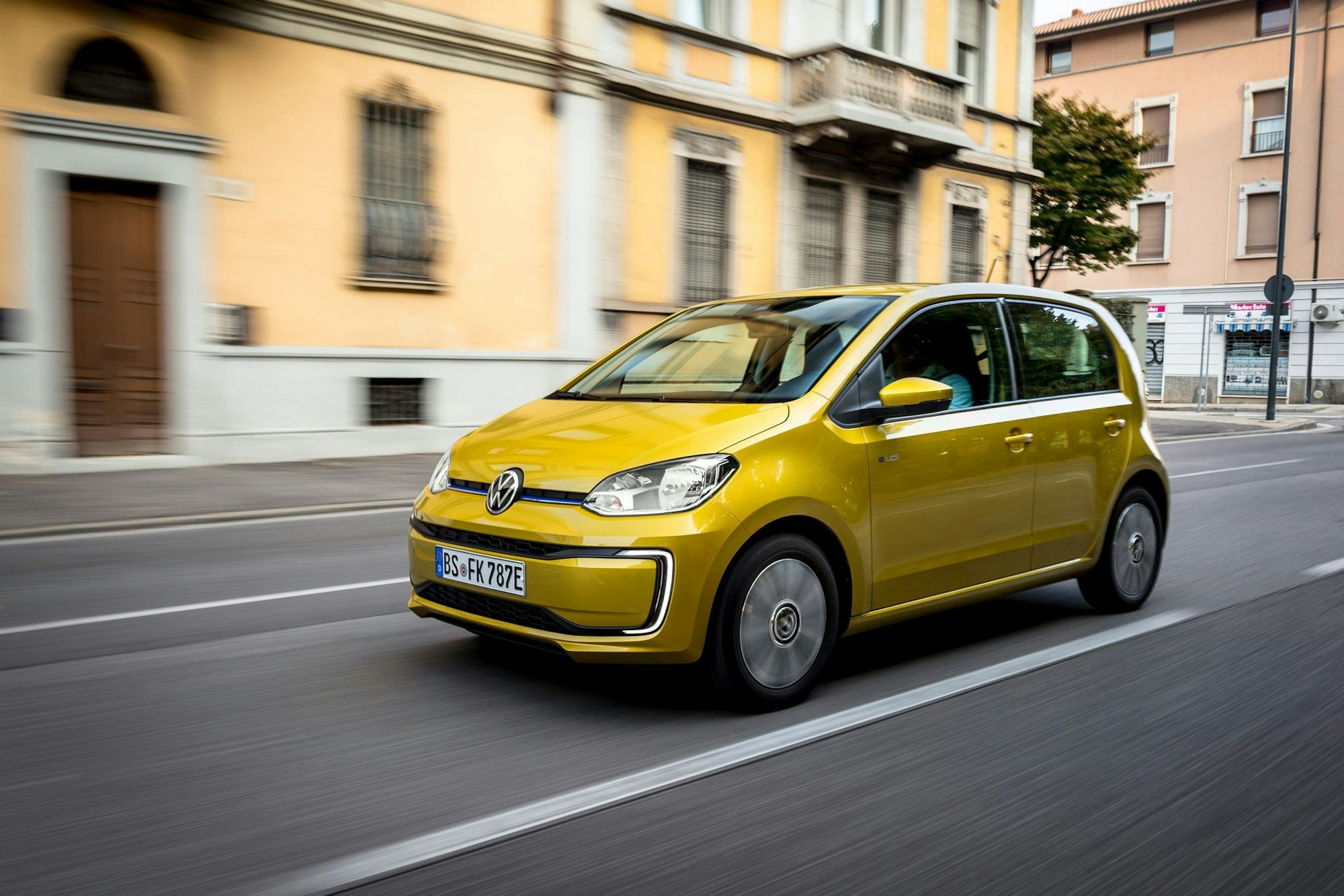 Alles Gold, was glänzt? Nein, natürlich nicht, auch beim gebrauchten VW E-Up achten Interessenten vor dem Kauf besser auf ein paar Dinge.