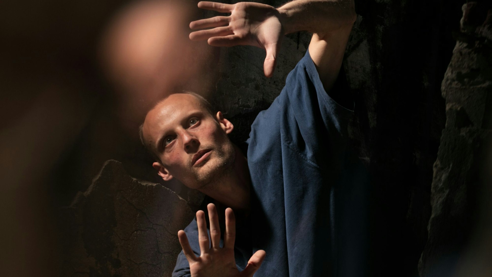 Felix Wirsing (36) stammt aus Gummersbach und lebt und arbeitet heute in Osnabrück.