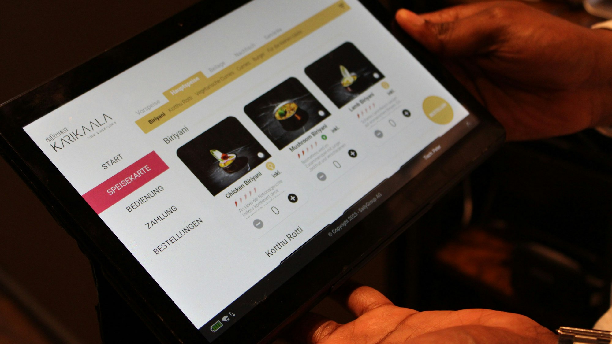 Das Bestellen funktioniert über ein Tablet-System. So können Besucher ihr Menü selbst zusammenstellen.