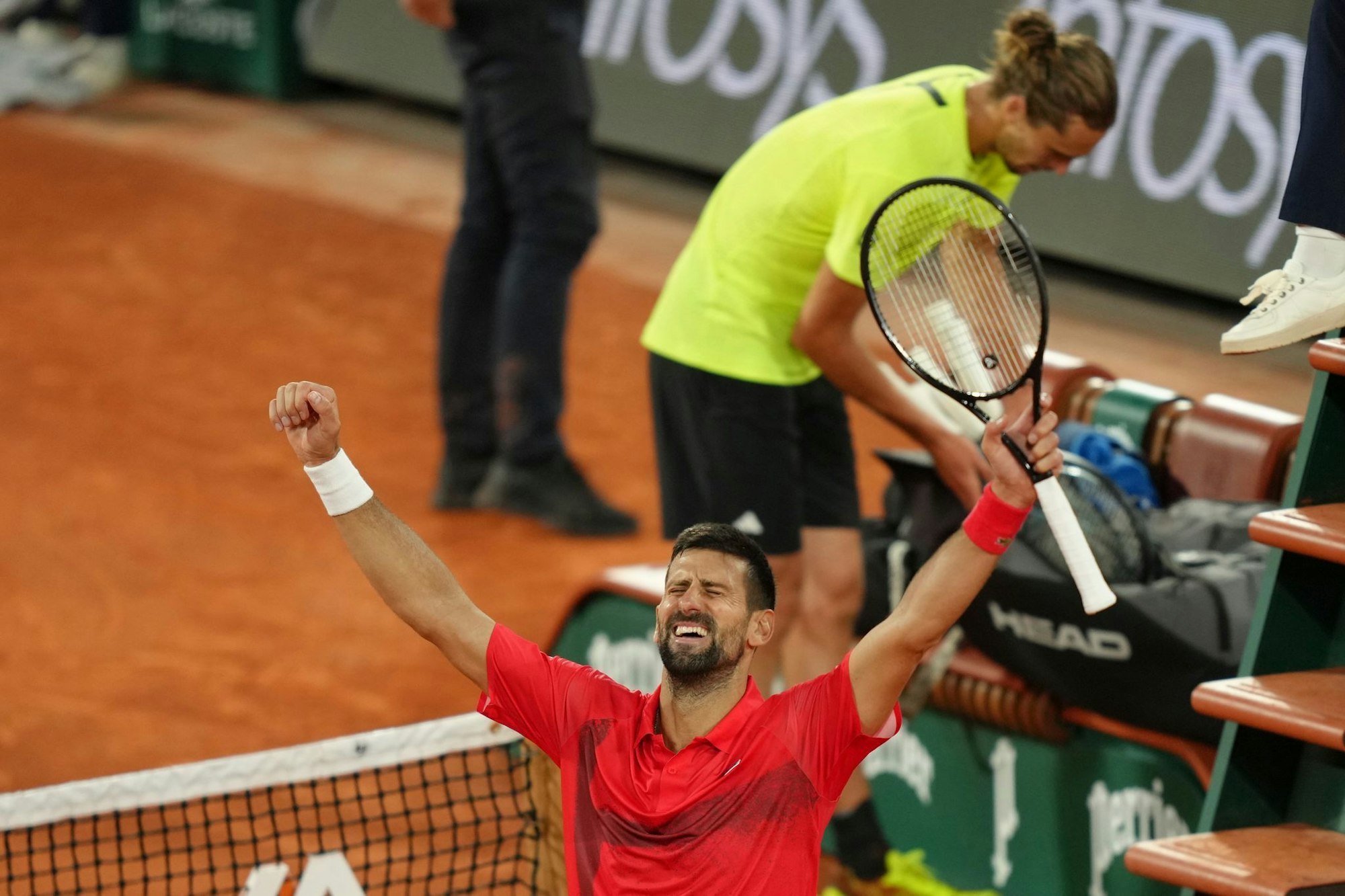 Alexander Zverev sieht für Novak Djokovic auch gegen Jannik Sinner Chancen.