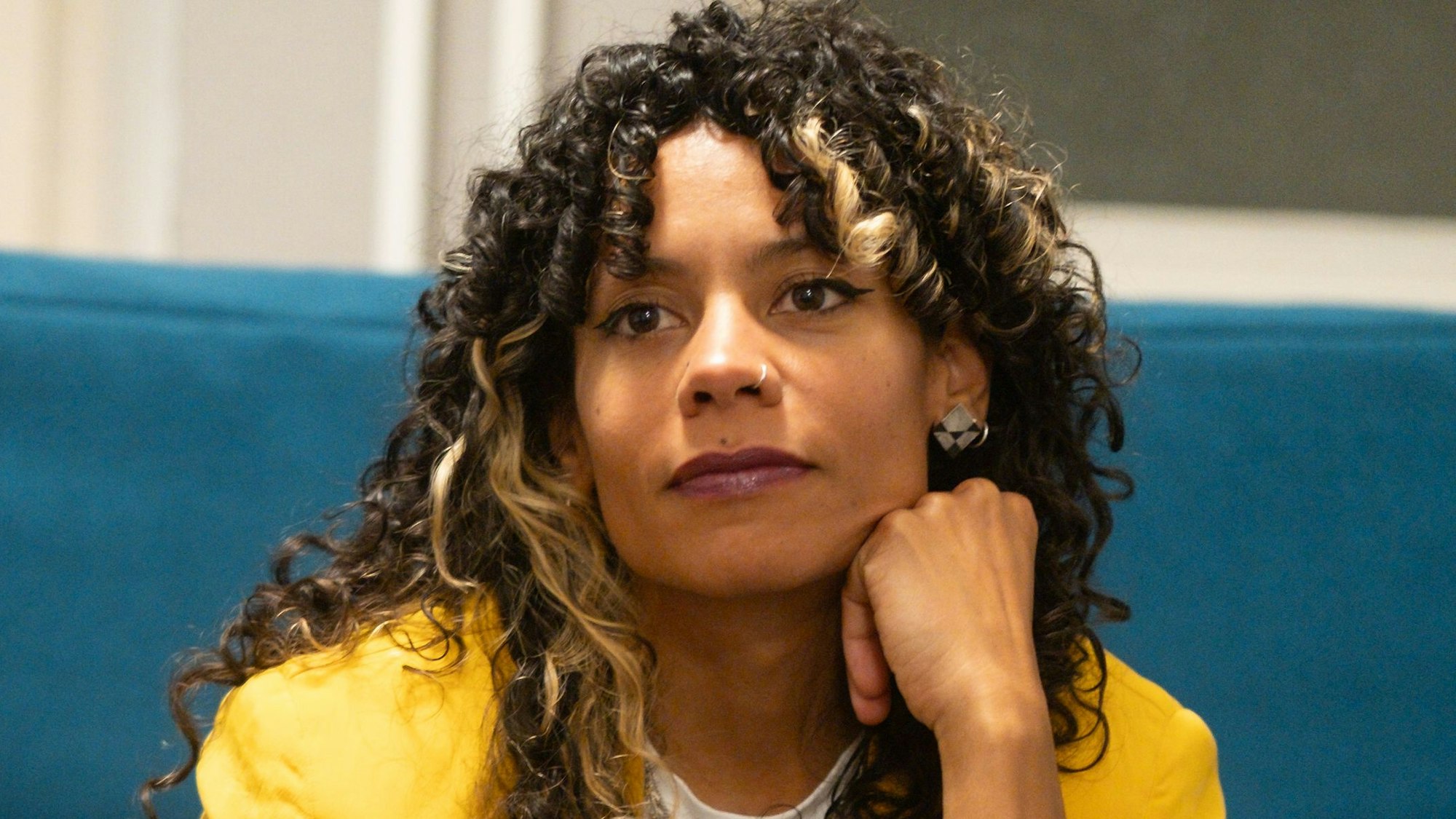 VOL. 8 • FOR THE VERY LAST TIME!
BRITNEY X
Festival
WHERE IS THE LOVE?!
Ein Theater-, Polit- und Popfestival über Feminismus, Gender, Diversity und Sex
Auf dem Bild
LIEBE/HASS
Auf dem Bild: Emilia Roig
Foto: Mohamed Badarne