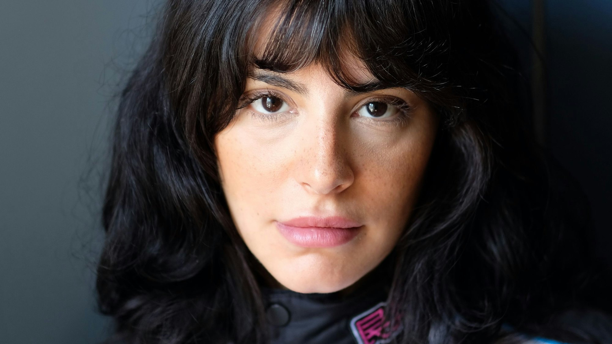 VOL. 8 • FOR THE VERY LAST TIME!
BRITNEY X
Festival
WHERE IS THE LOVE?!
Ein Theater-, Polit- und Popfestival über Feminismus, Gender, Diversity und Sex
Auf dem Bild
LIEBE/HASS
Auf dem Bild: Seyda Kurt
Foto: Thomas Spies