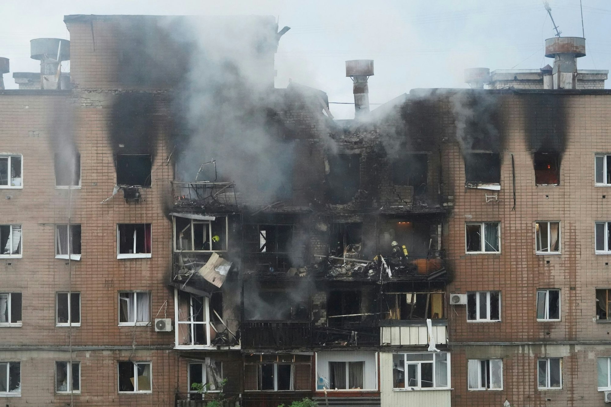 Die ostukrainische Stadt Charkiw erlebte nach Behördenangaben den bisher schwersten russischen Angriff.