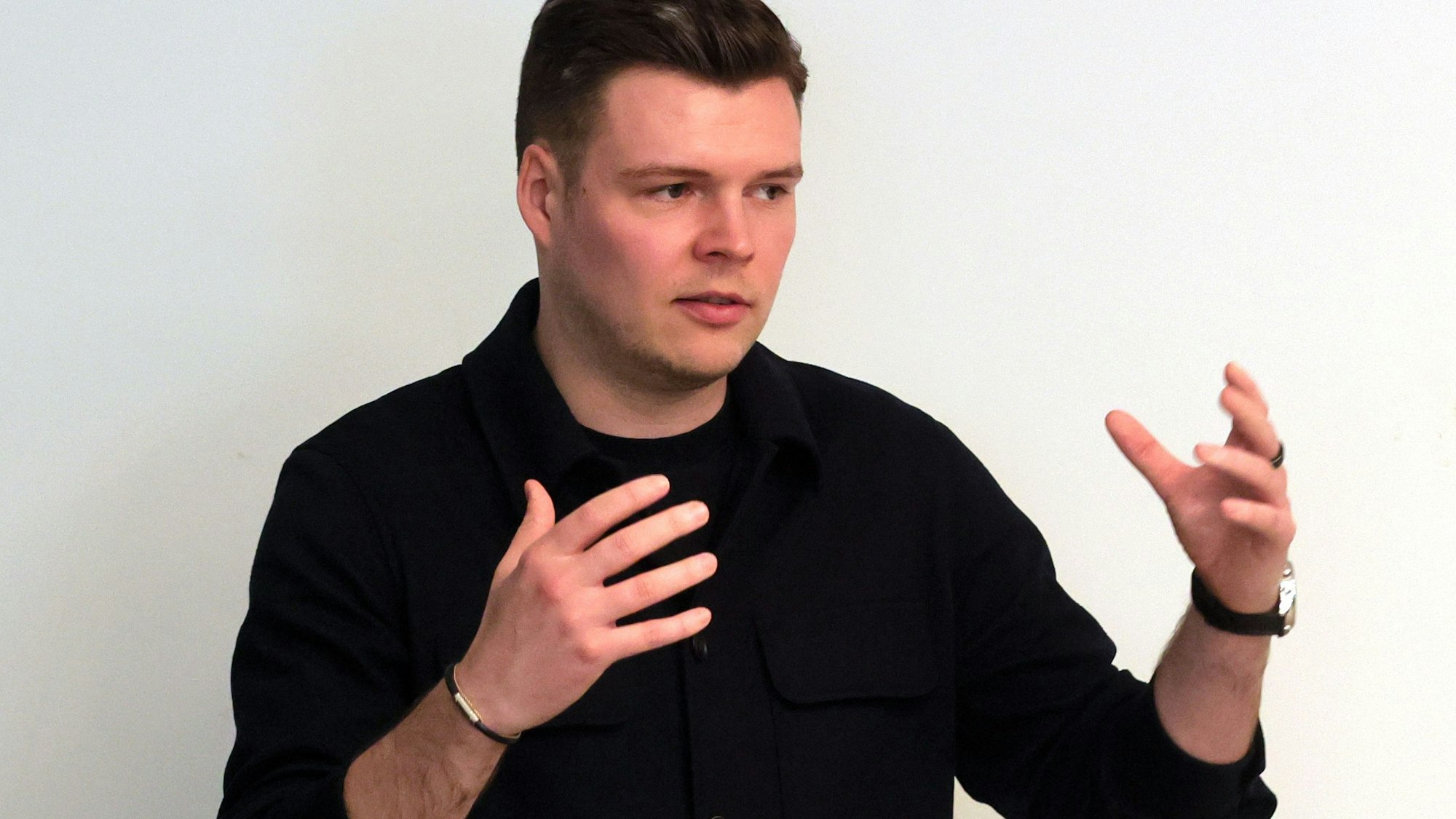 Lukas Berg stellt die neu positionierte FC-Akademie vor (1. FC Köln).