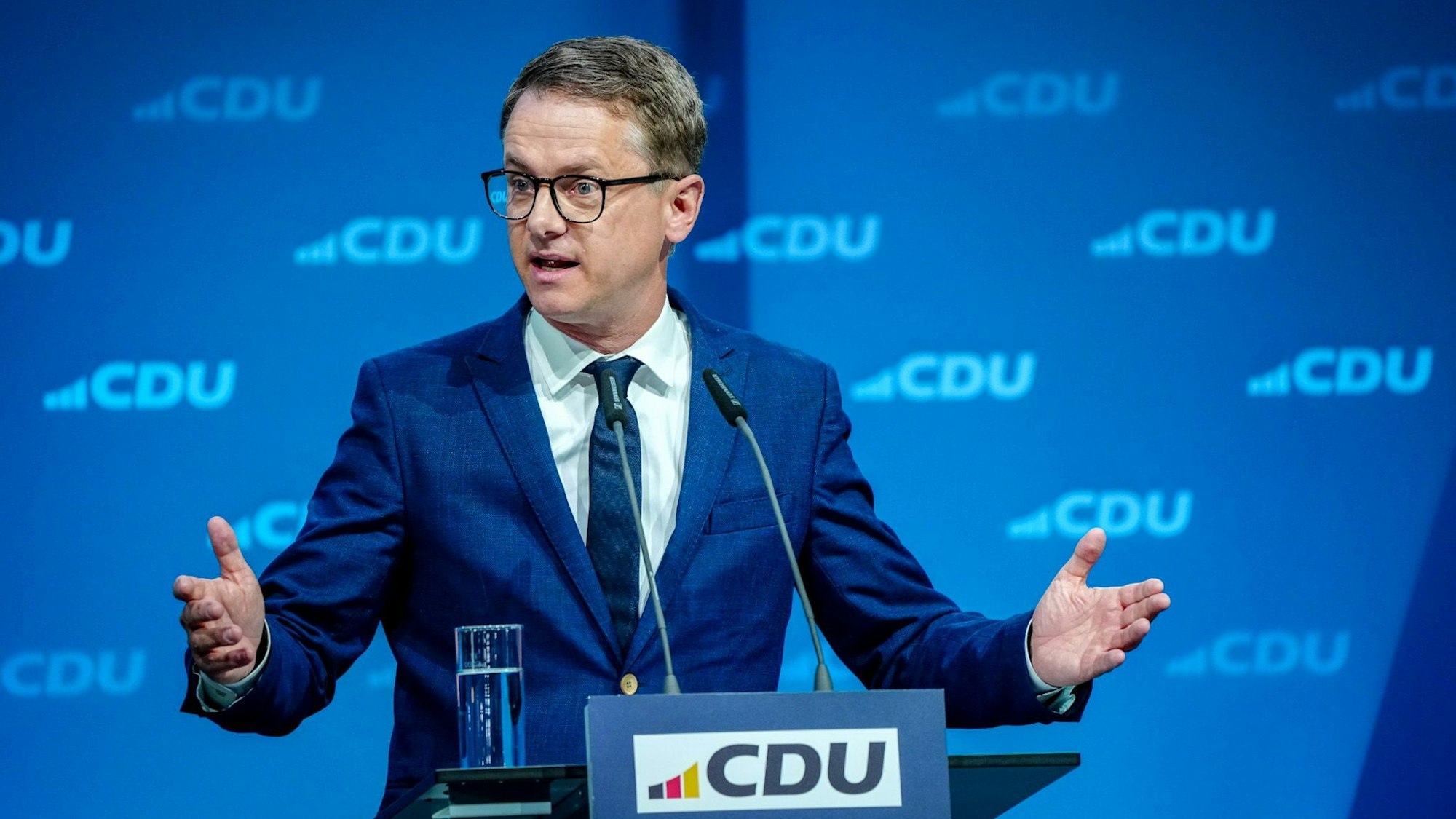 CDU-Generalsekretär Linnemann pocht auf einen Umbau des Bürgergeldes. (Foto-Archiv)
