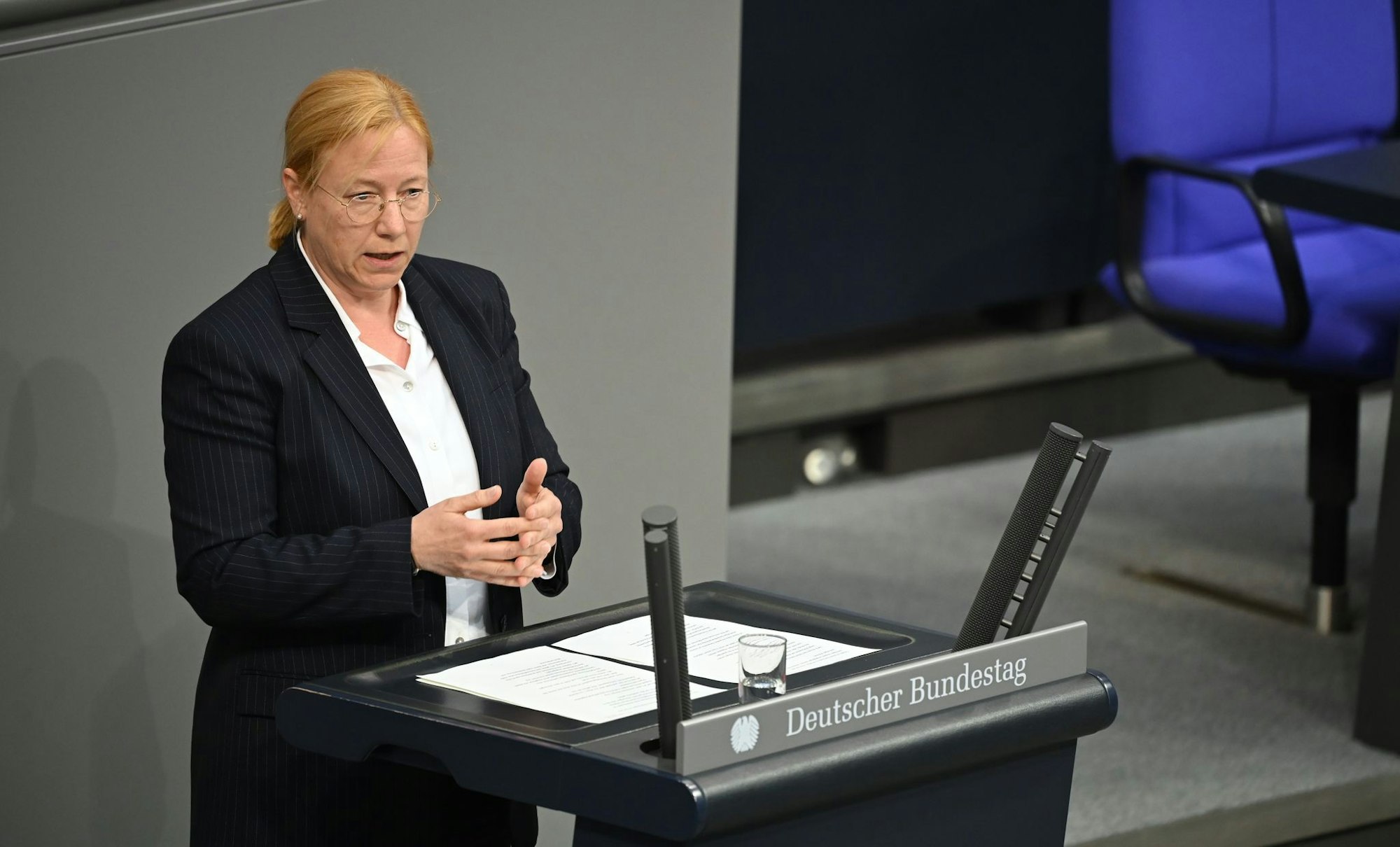 Die stellvertretende SPD-Fraktionschefin Dagmar Schmidt kritisiert den Vorstoß von CDU-Generalsekretär Carsten Linnemann für einen harten Kurs beim Bürgergeld. (Archivbild)