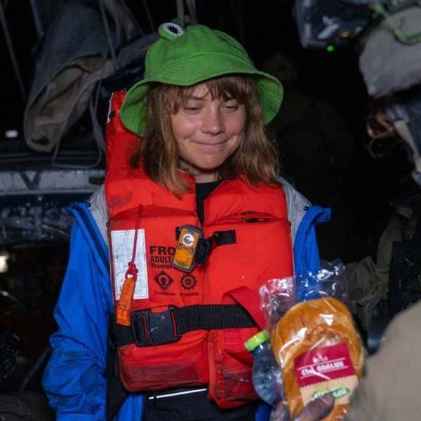 Die Klimaaktivistin Greta Thunberg ist zusammen mit anderen Aktivisten von der israelischen Armee festgesetzt worden.